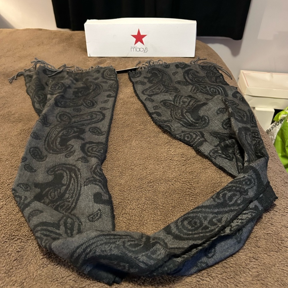 Cejon Scarf